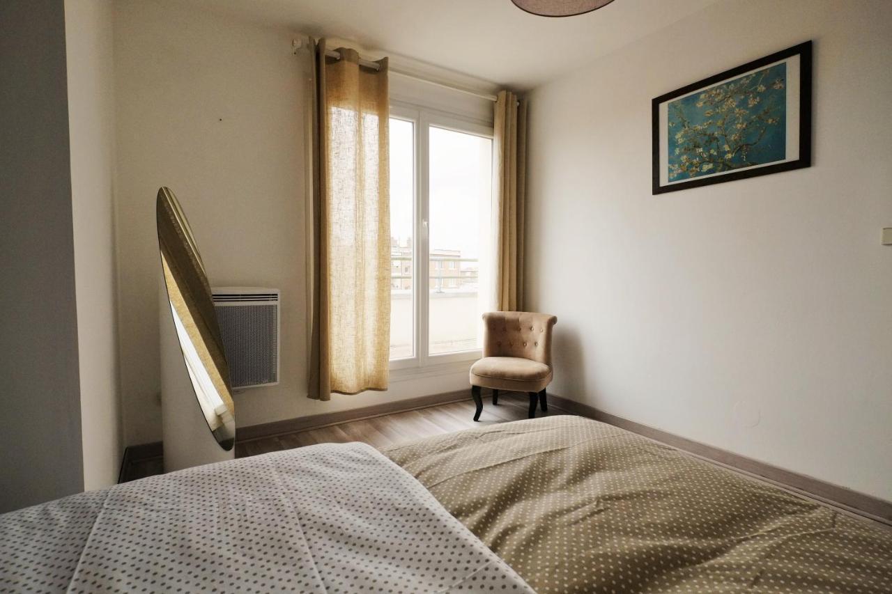 70 M2 Avec Balcons Et Parking Apartment Lille Exterior photo